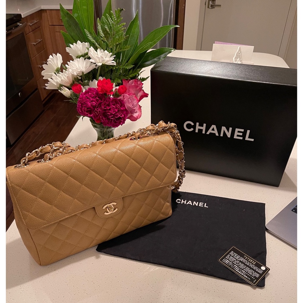 SOLD-Classic Vintage Chanel Jumbo Flap in Beige 🥂
